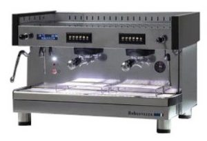КОФЕМАШИНА АВТОМАТ ROBUSTEZZA AL2E/ ЧЕРНАЯ ВЫСОКАЯ ГРУППА МУЛЬТИФАЗНАЯ